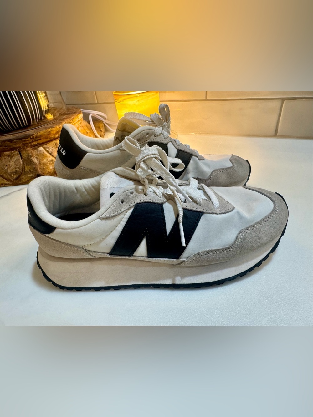 New Balance Women’s 238 White and Black Retro-Style Sneakers size 8.